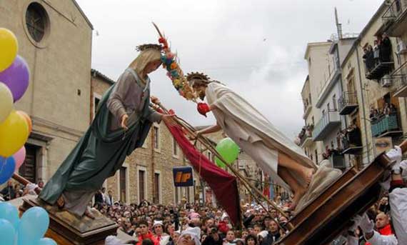 Pasqua a Petralia Sottana U Ncuontru a Petralia Sottana