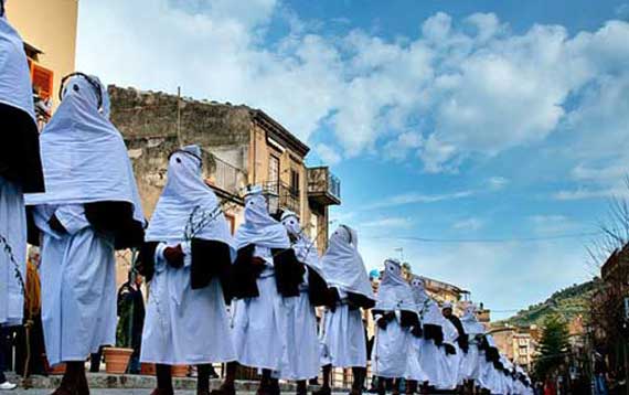 Pasqua a Collesano 'A Cerca a Collesano