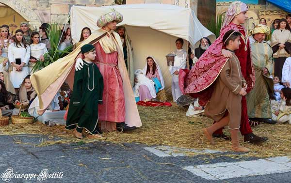 Sfilata Storica dei Re Magi ad Aciplatani a Aciplatani