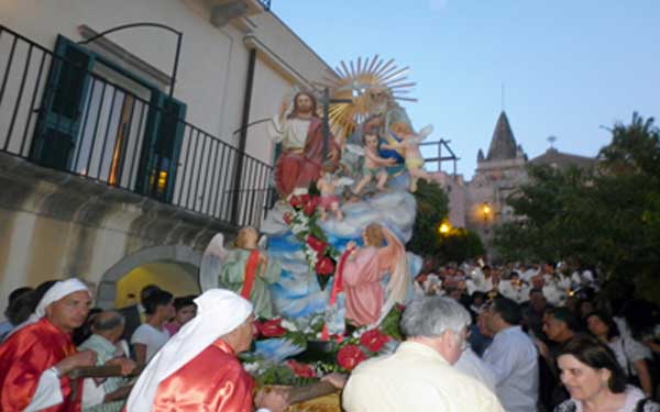 Festa della SS. Trinita' a Forza D'Agro' a Forza D'Agr